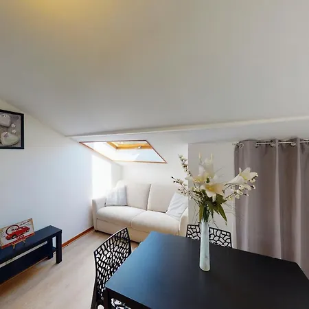 With 2 Bedrooms For 4 People In Annecy-le-vieux Apartment *