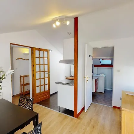 With 2 Bedrooms For 4 People In Annecy-le-vieux Apartment Annecy